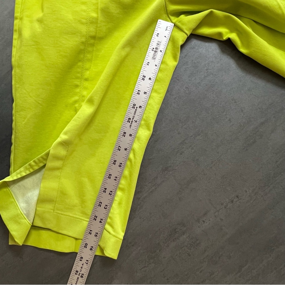 St.‎ John Sport Stretch Chambray Bermuda Lime Green Short Y2K Women’s Size 8 - Picture 12 of 12